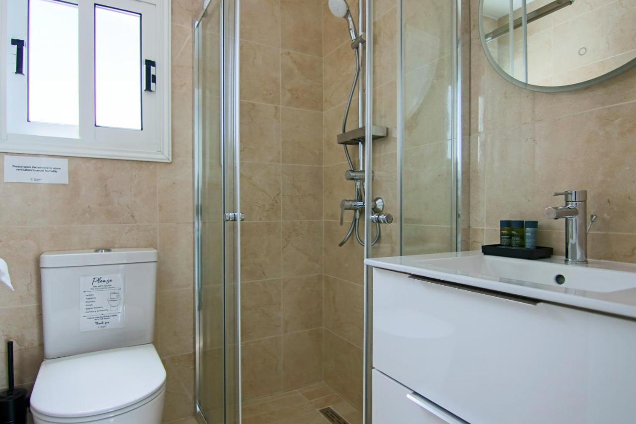 Phaedrus Living: Seaside Luxury Flat Lighthouse 62 Apartment Paphos Bagian luar foto