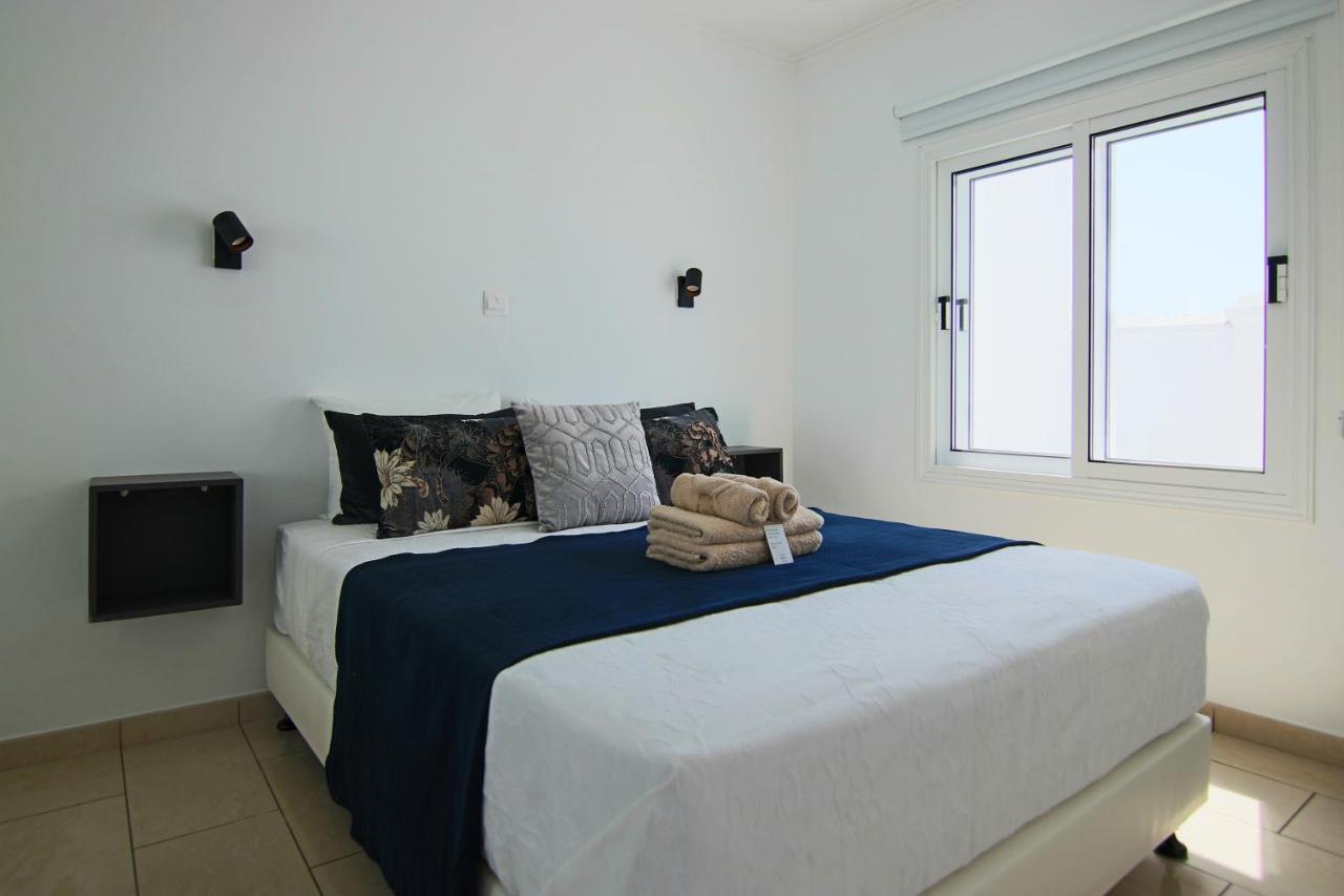 Phaedrus Living: Seaside Luxury Flat Lighthouse 62 Apartment Paphos Bagian luar foto